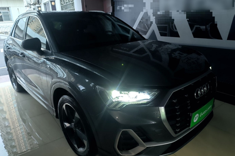 Audi Q3 2019 #4 Audi Q3 2019 car image #4