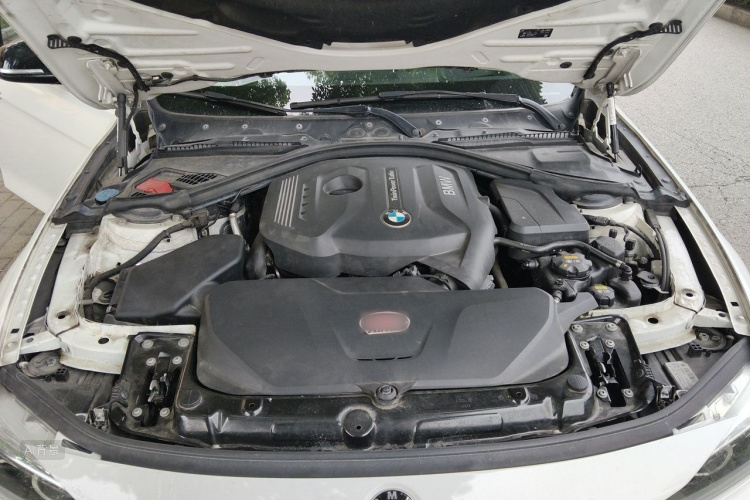 BMW 3 Series 2018 #22 BMW 3 Series 2018 car image #22