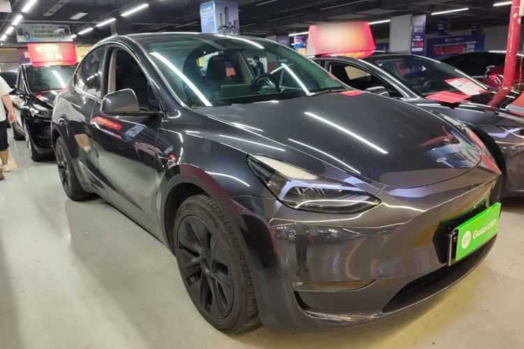 Tesla Model Y 2024 #4 Tesla Model Y 2024 car image #4