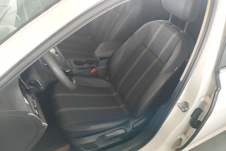 Volkswagen Lavida 2019 car image #19