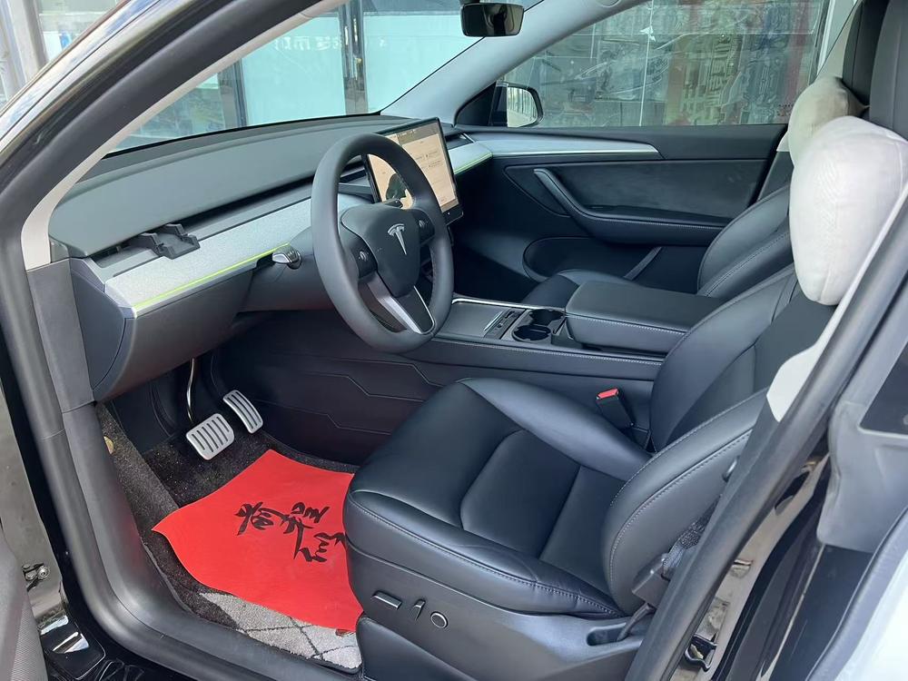 Tesla Model Y 2023 #8 Tesla Model Y 2023 car image #8
