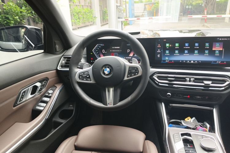 BMW 3 Series 2024 car image #12