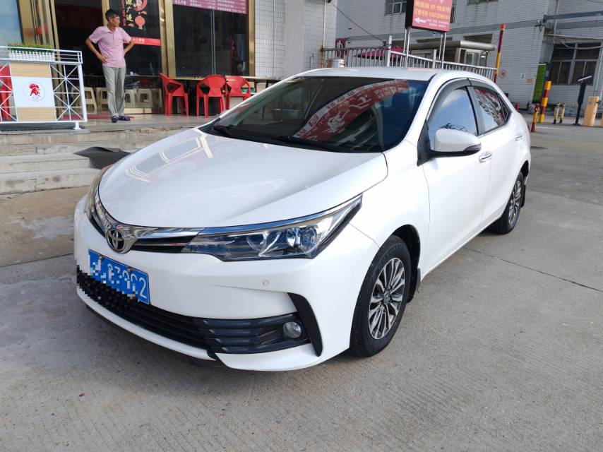 Toyota Corolla 2019 #2 Toyota Corolla 2019 car image #2