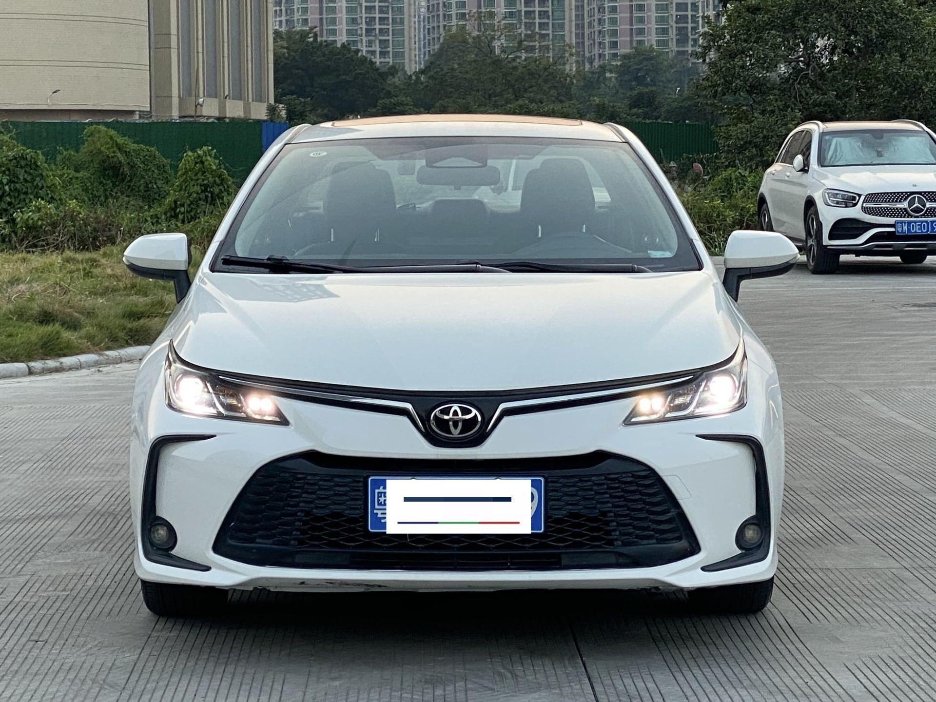 Toyota Corolla 2024 immagine di auto #2