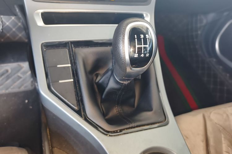 GEELY Emgrand 2022 car image #14
