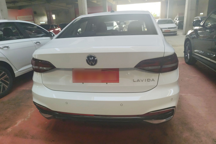 Volkswagen Lavida 2026 car image #6