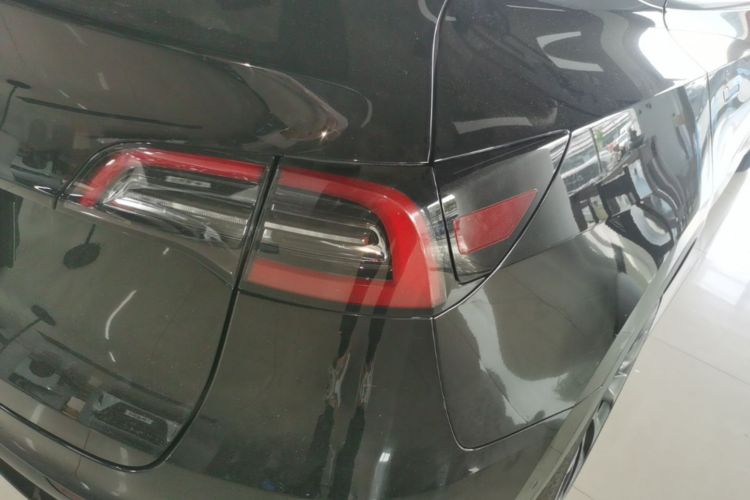 Tesla Model Y 2021 #8 Tesla Model Y 2021 car image #8