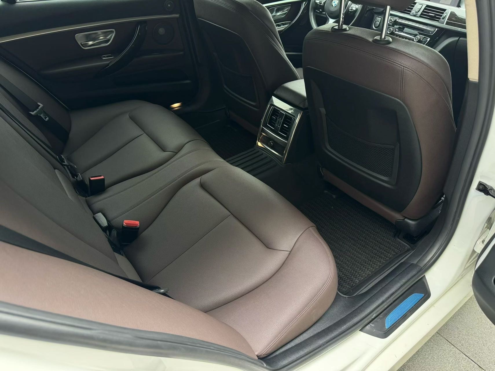 BMW 3 Series 2019 #11 BMW 3 Series 2019 car image #11