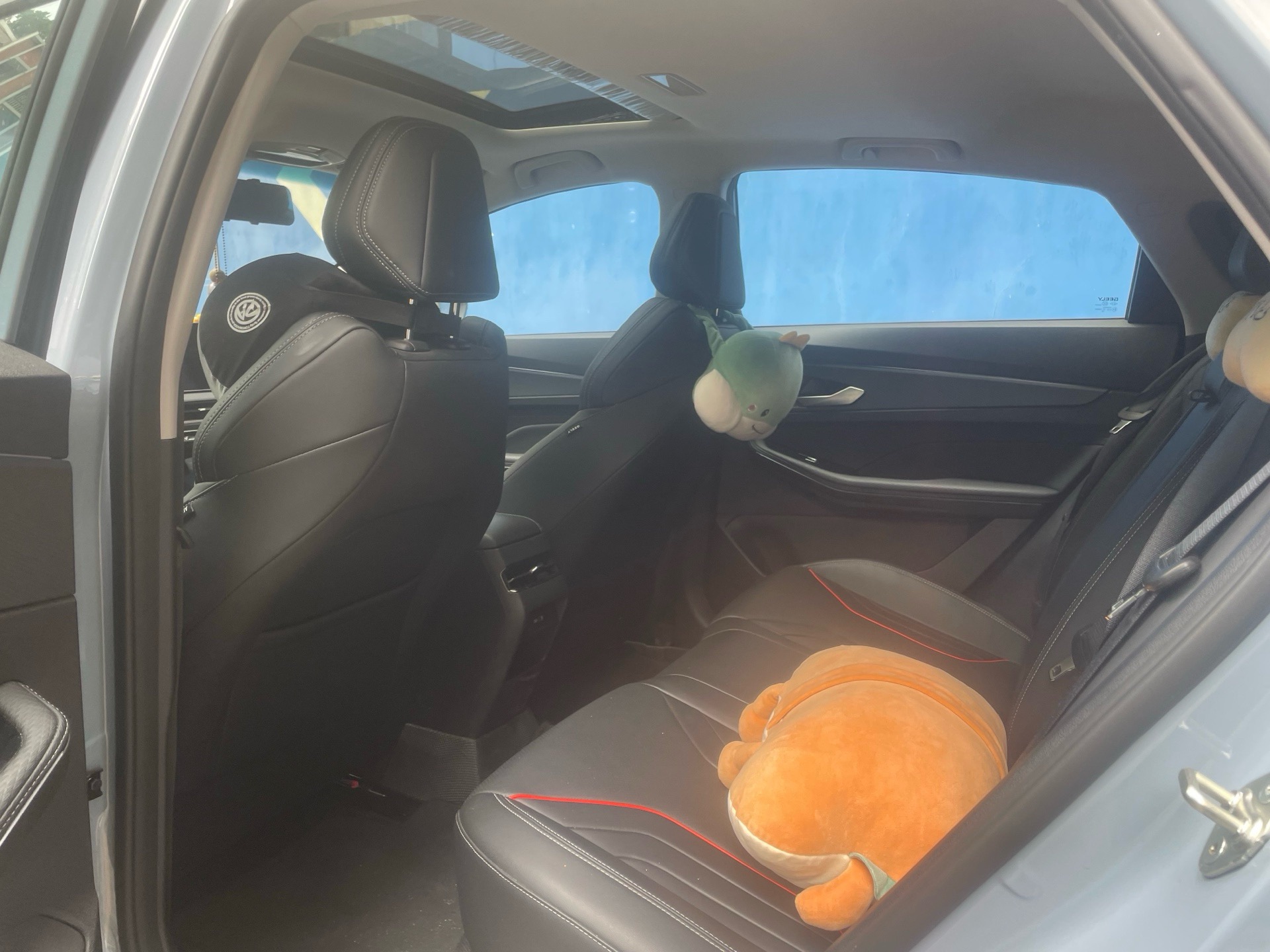 GEELY Binray 2025 car image #4