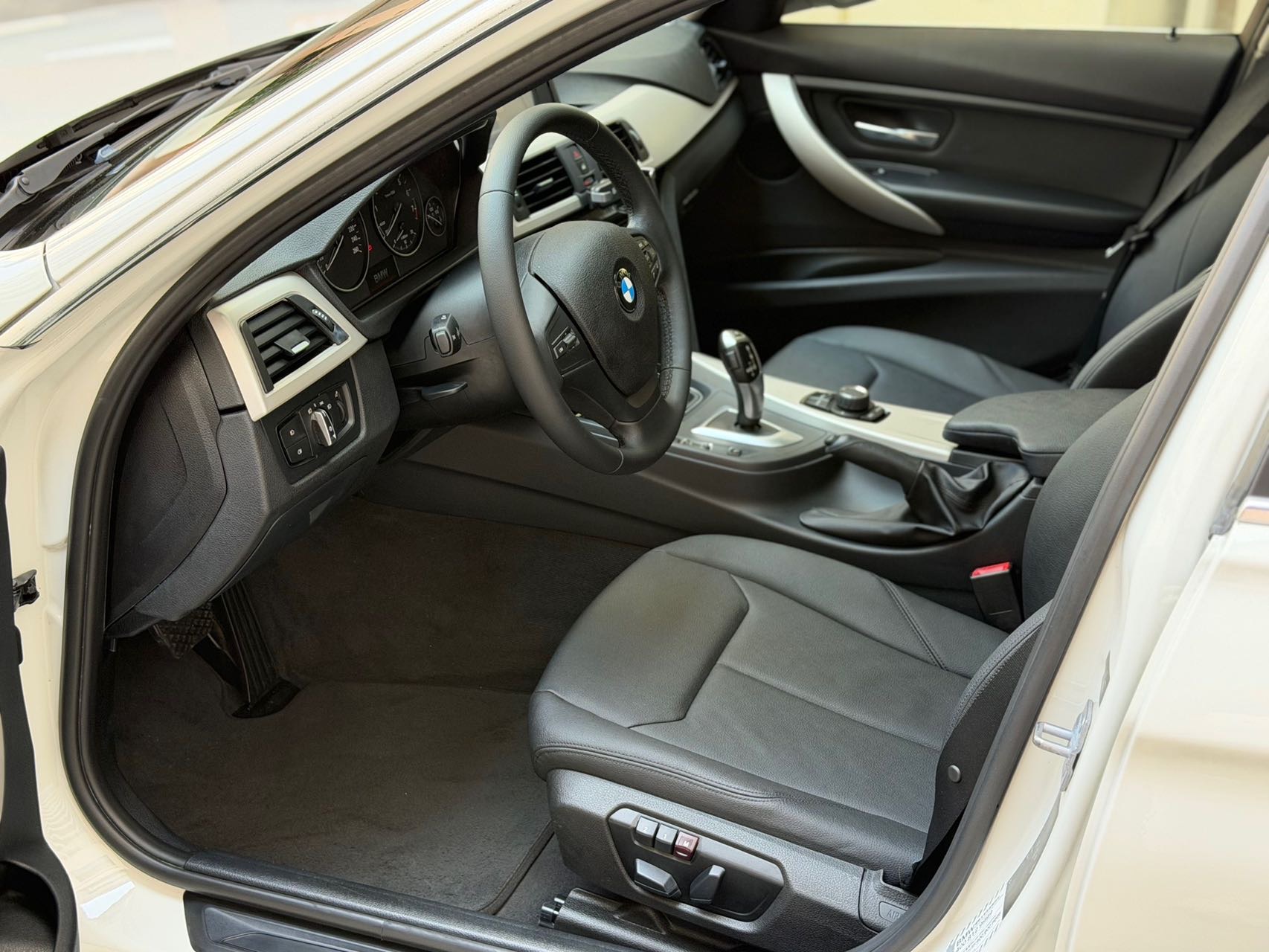 BMW 3 Series 2014 #4 BMW 3 Series 2014 car image #4