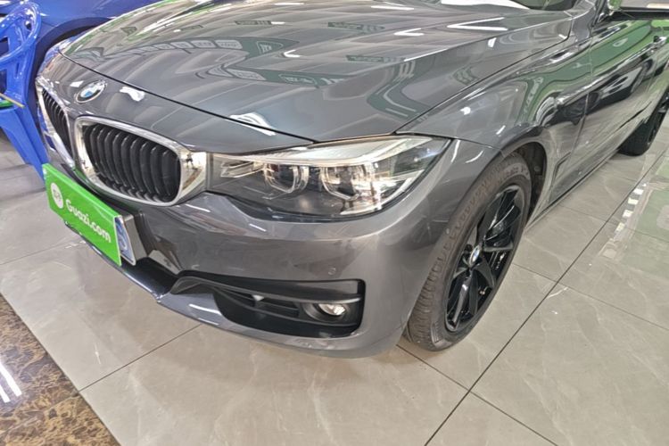 BMW 3 Series GT 2018 car image #23
