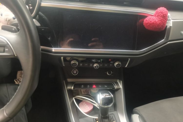 Audi Q3 2023 immagine di auto #13