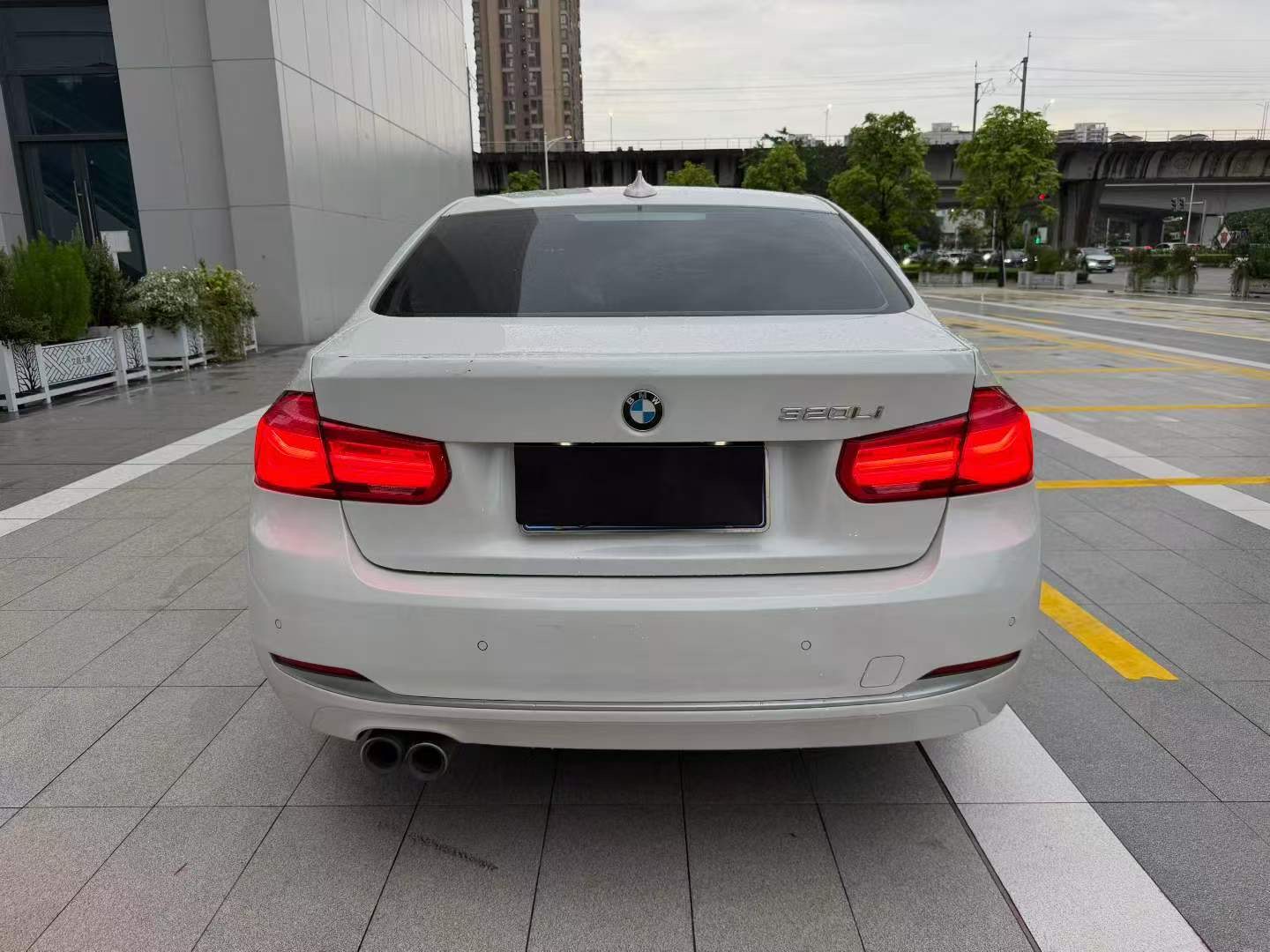 BMW 3 Series 2018 #5 BMW 3 Series 2018 car image #5