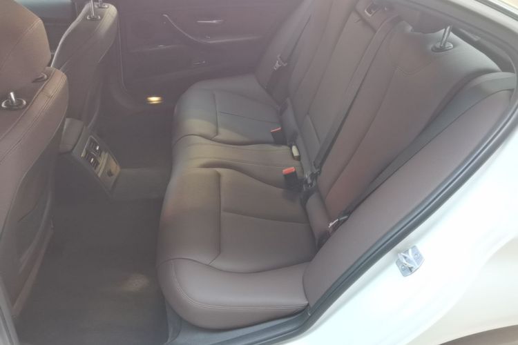 BMW 3 Series 2018 #13 BMW 3 Series 2018 car image #13