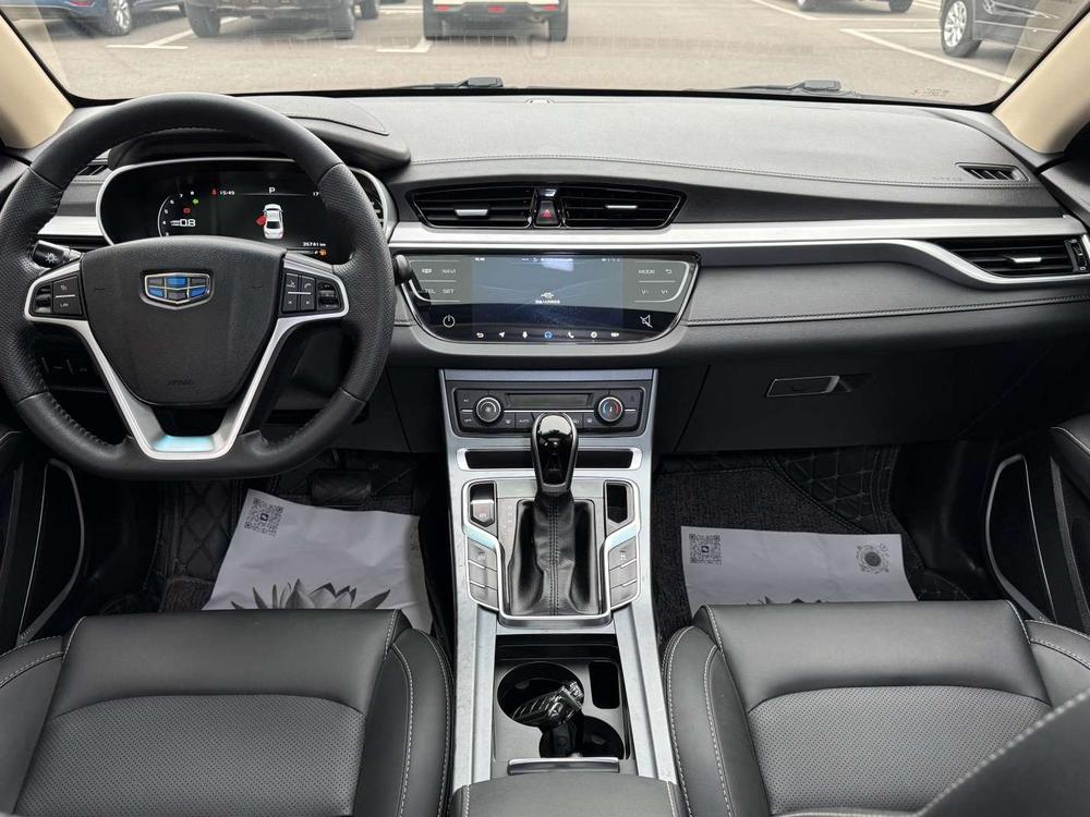 GEELY Emgrand 2018 car image #15