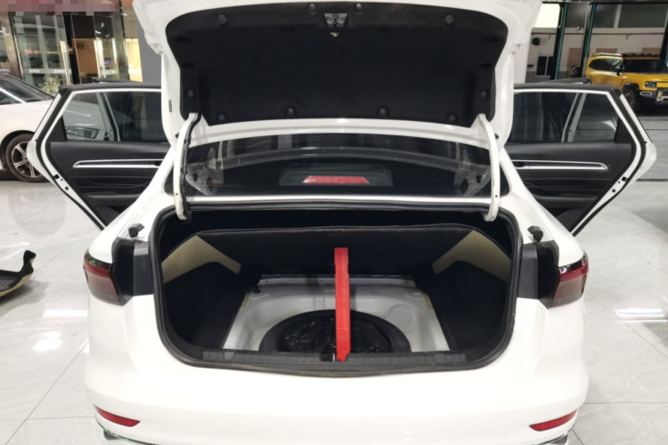 GEELY Emgrand 2023 изображение автомобиля #19