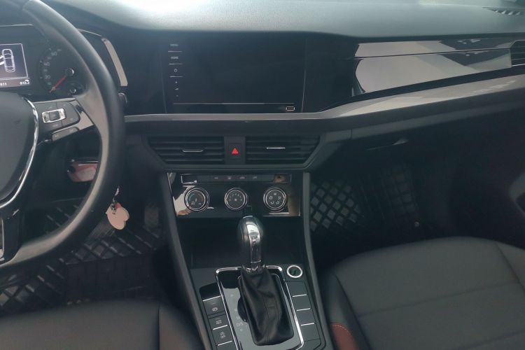 Volkswagen Bora 2021 صورة سيارة #13