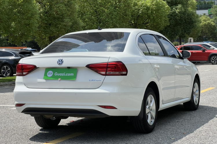 Volkswagen Lavida 2020 car image #9