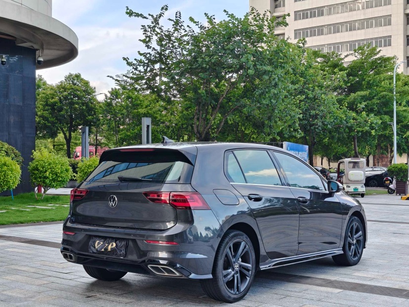 Volkswagen Golf 2021 car image #8