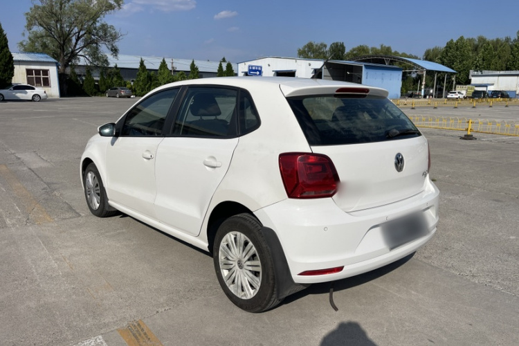 Volkswagen Polo 2016 car image #5