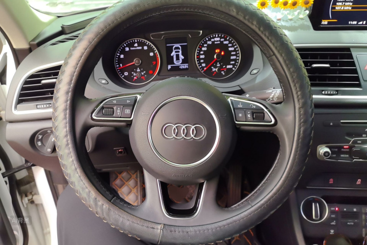 Audi Q3 2018 #12 Audi Q3 2018 car image #12