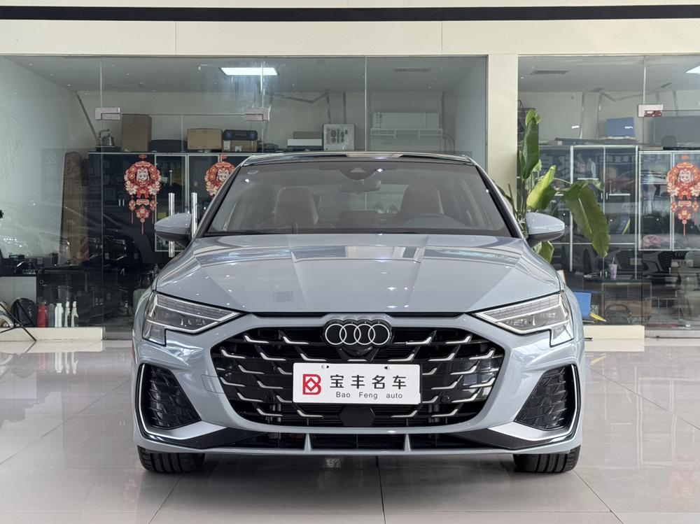 Audi A3 2024 immagine di auto #2