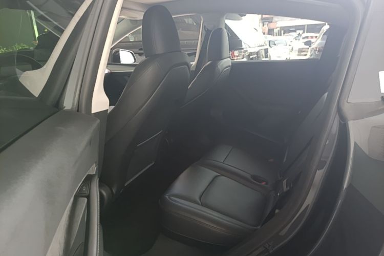 Tesla Model Y 2024 #17 Tesla Model Y 2024 car image #17