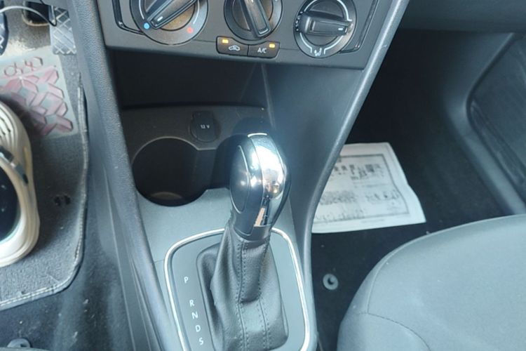 Volkswagen Polo 2019 car image #14