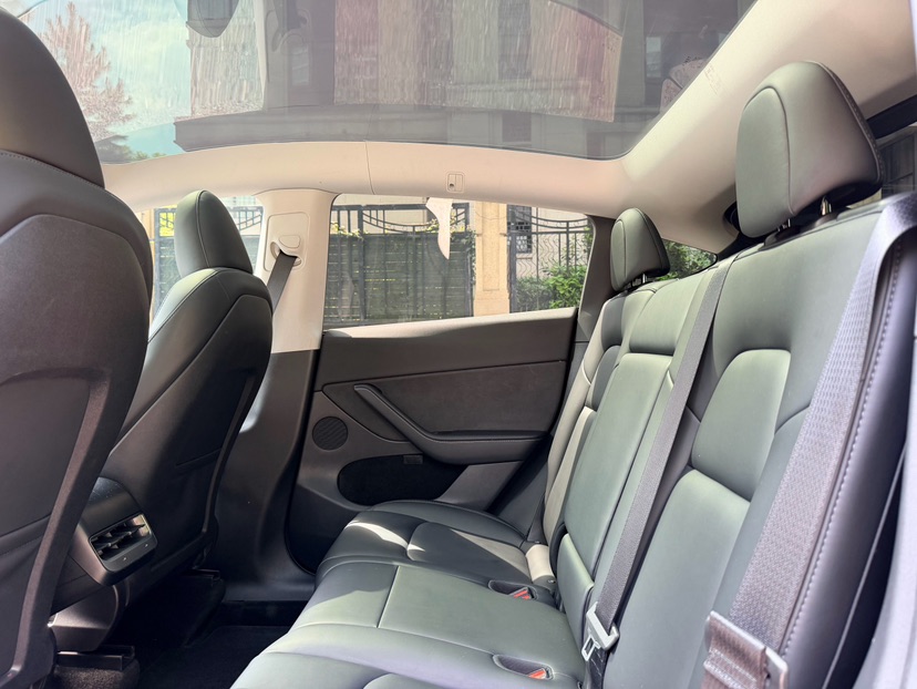 Tesla Model Y 2023 #7 Tesla Model Y 2023 car image #7