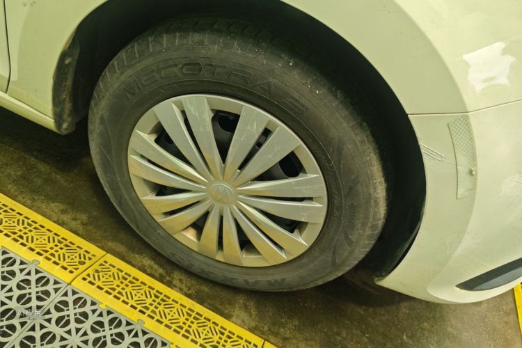 Volkswagen Santana 2018 car image #9