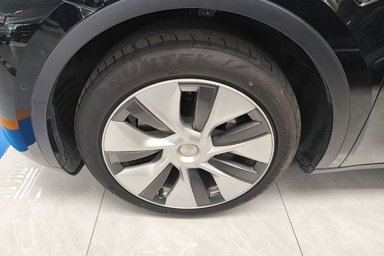 Tesla Model Y 2022 #9 Tesla Model Y 2022 immagine di auto #9