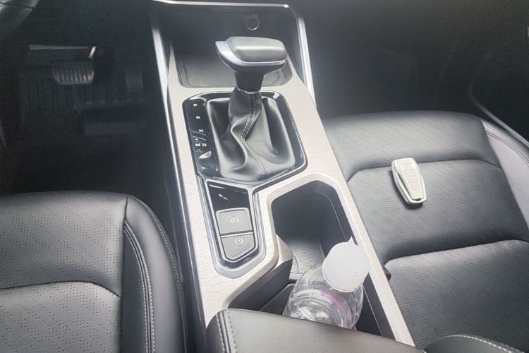 GEELY Emgrand 2023 #14 GEELY Emgrand 2023 car image #14