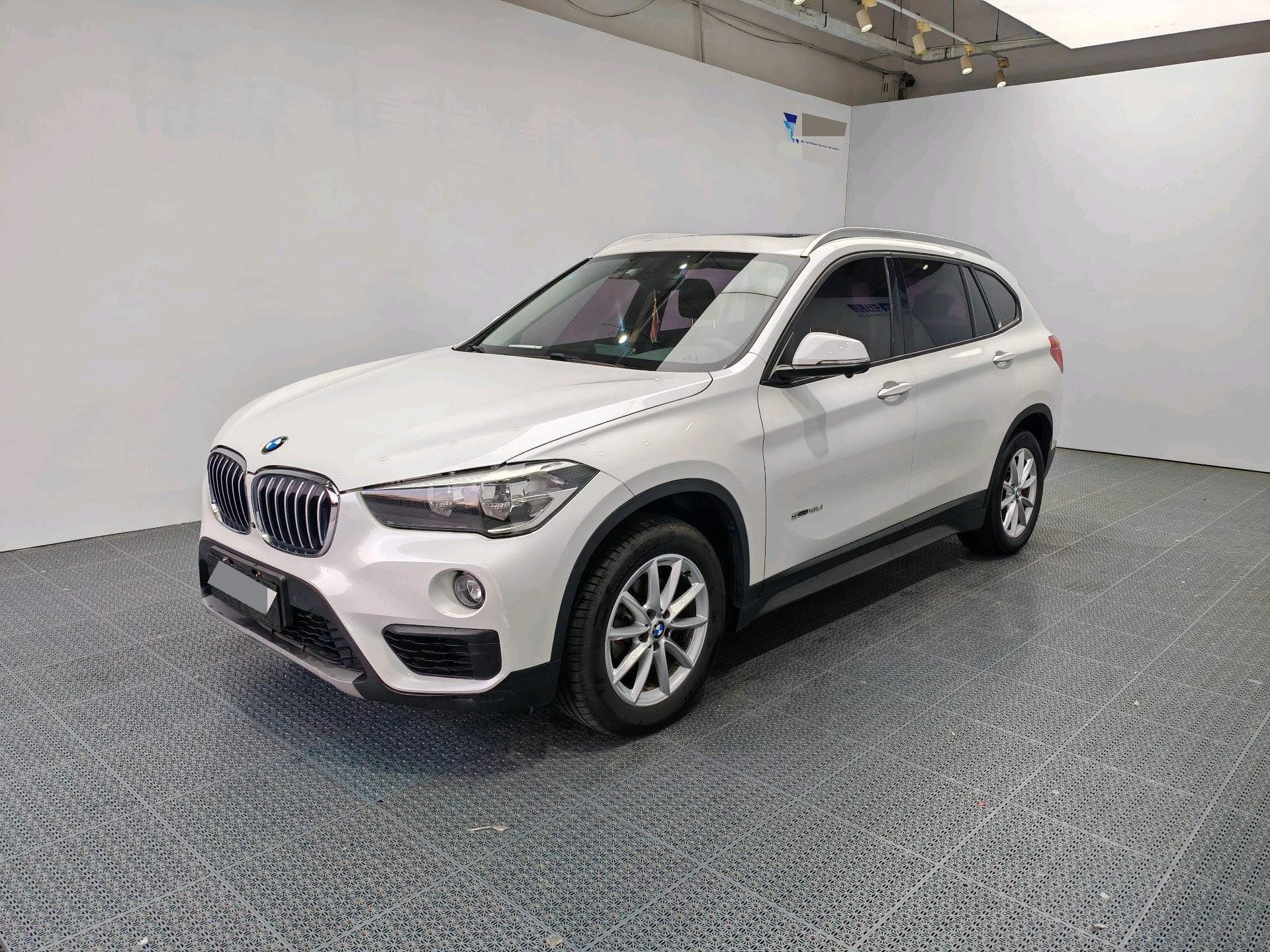 BMW X1 2017 BMW X1 2017 car image