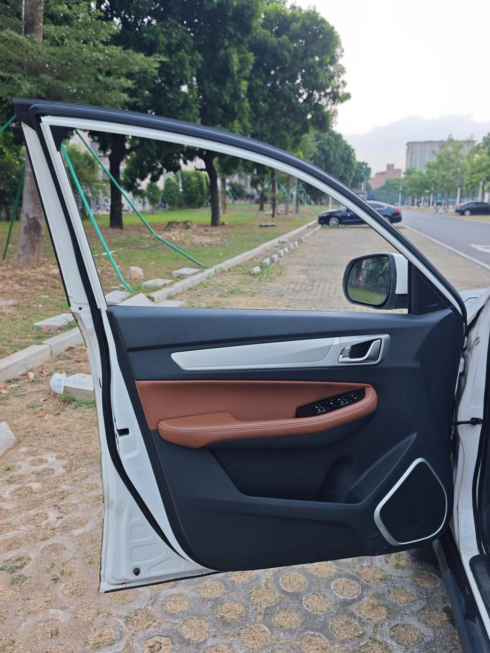 GEELY Vision X6 2018 image de voiture #21