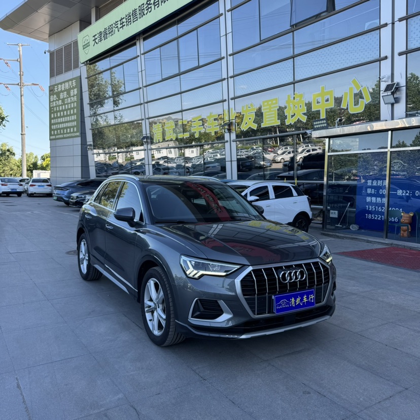 Audi Q3 2020 Audi Q3 2020 immagine di auto