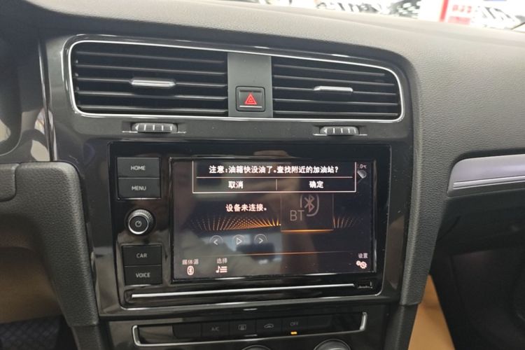 Volkswagen Golf 2019 car image #13