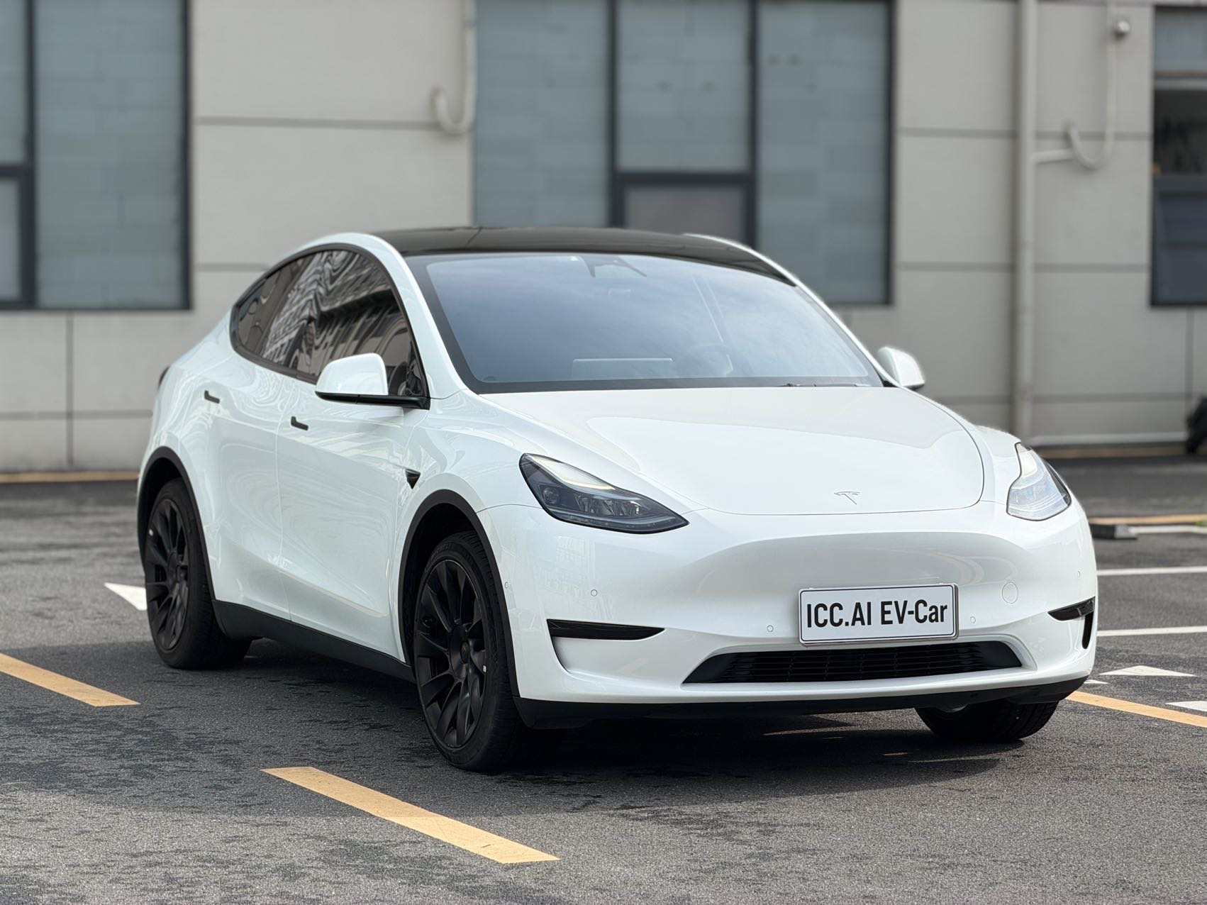 Tesla Model Y 2024 #3 Tesla Model Y 2024 car image #3
