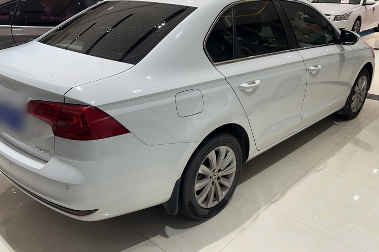 Volkswagen Bora 2020 immagine di auto #5