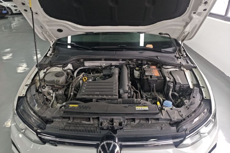 Volkswagen Golf 2022 car image #20