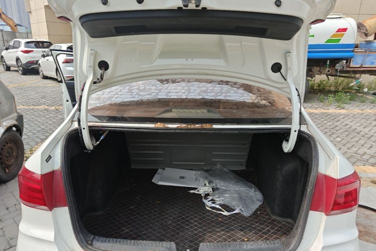 Volkswagen Santana 2017 #21 Volkswagen Santana 2017 car image #21