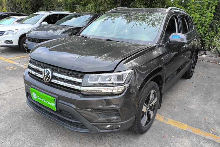Volkswagen Tharu 2021 car image #2