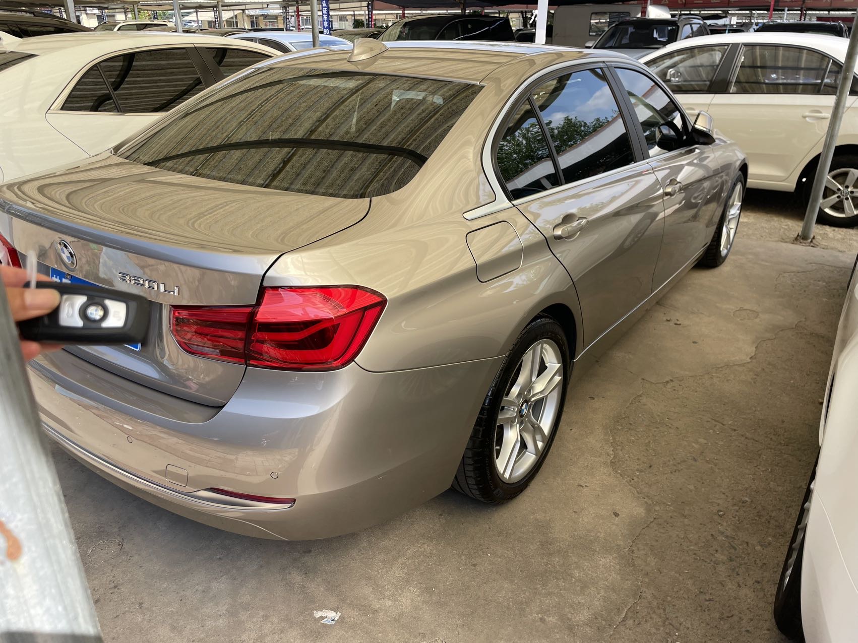 BMW 3 Series 2019 #5 BMW 3 Series 2019 car image #5