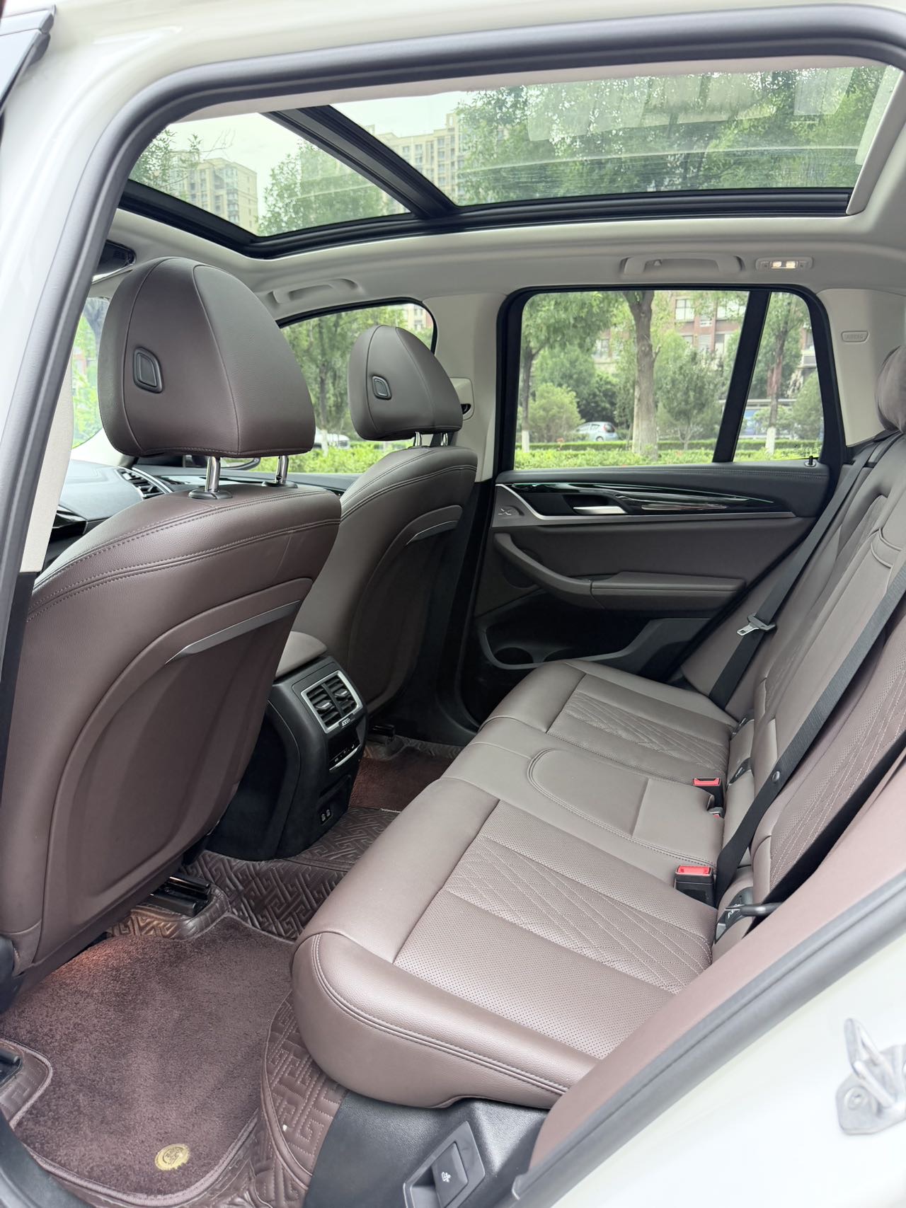 BMW iX3 2024 car image #8
