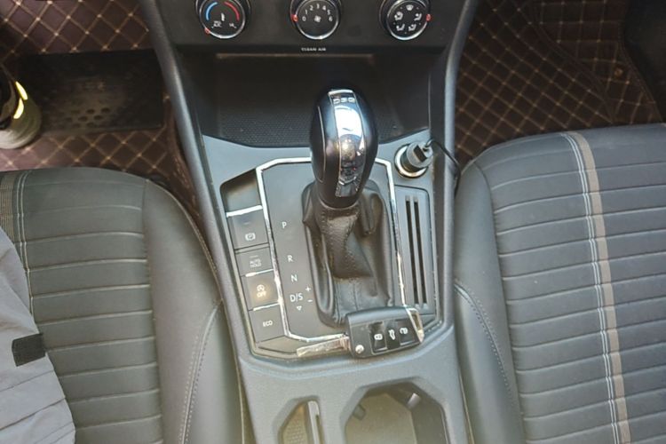Volkswagen Lavida 2019 #14 Volkswagen Lavida 2019 car image #14