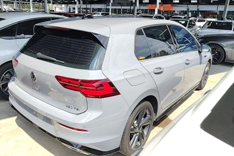 Volkswagen Golf 2024 car image #7