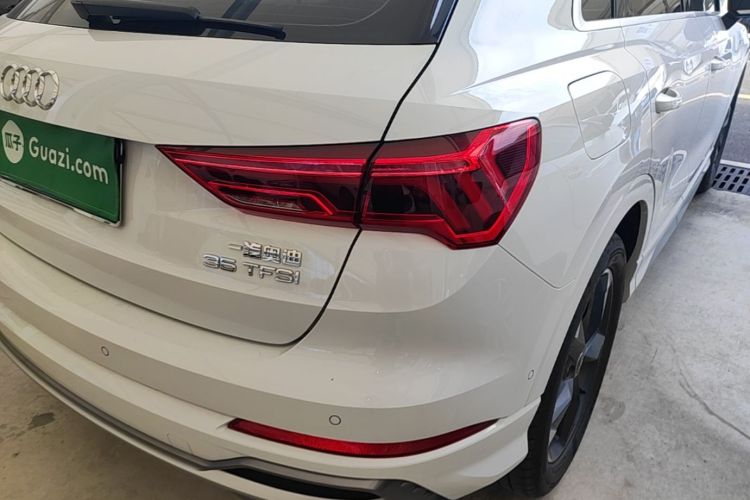 Audi Q3 2022 immagine di auto #8