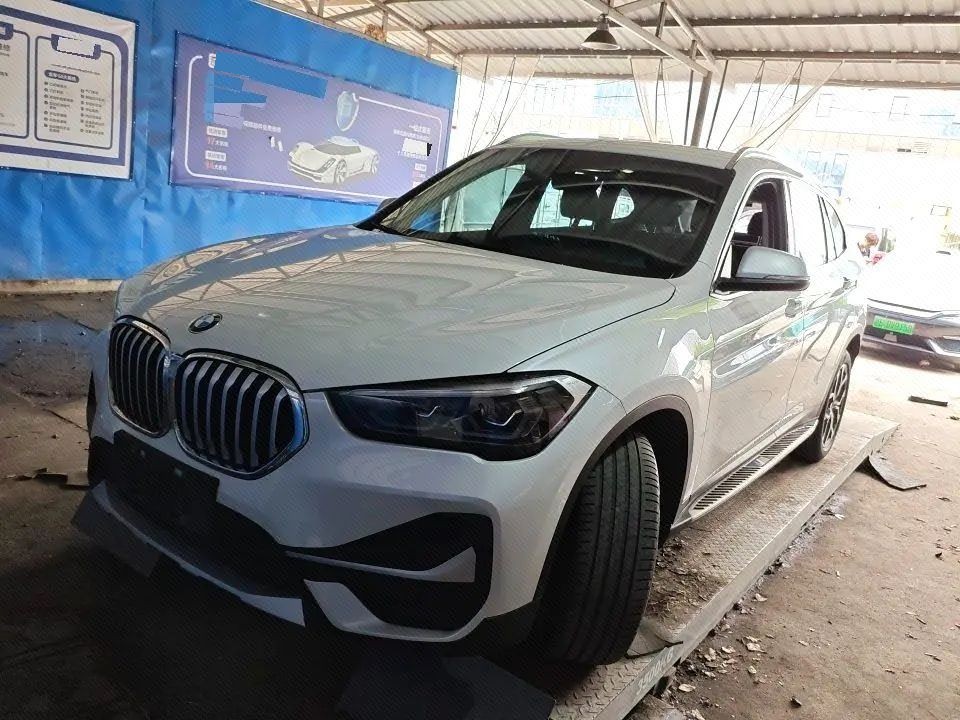 BMW X1 2022 BMW X1 2022 immagine di auto