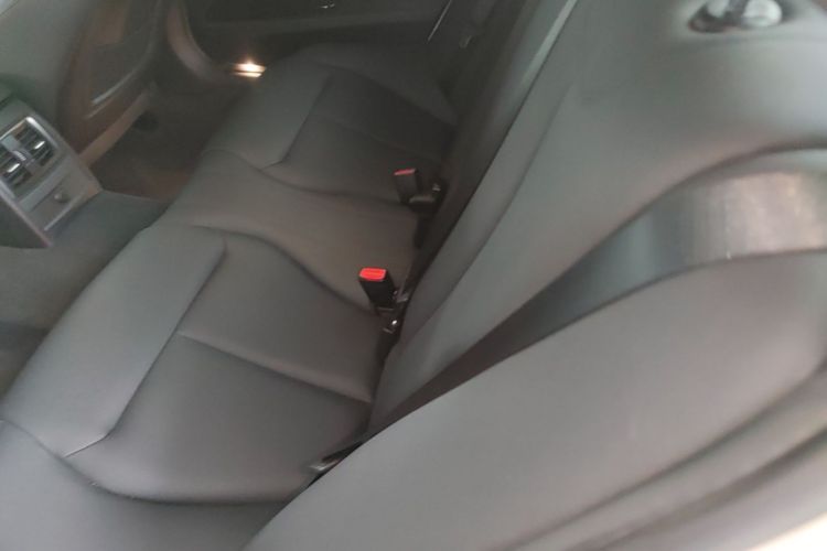 BMW 3 Series 2018 #17 BMW 3 Series 2018 car image #17