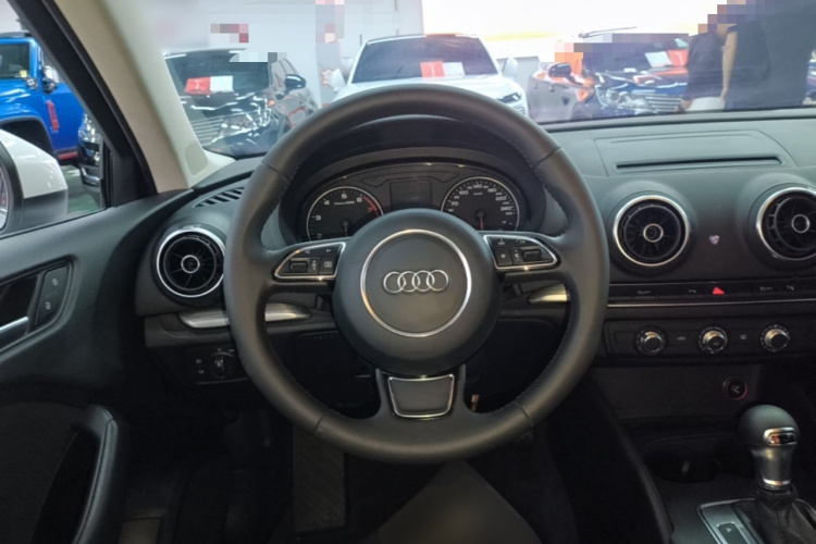 Audi A3 2016 car image #11