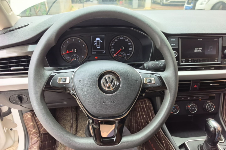 Volkswagen Lavida 2020 car image #11